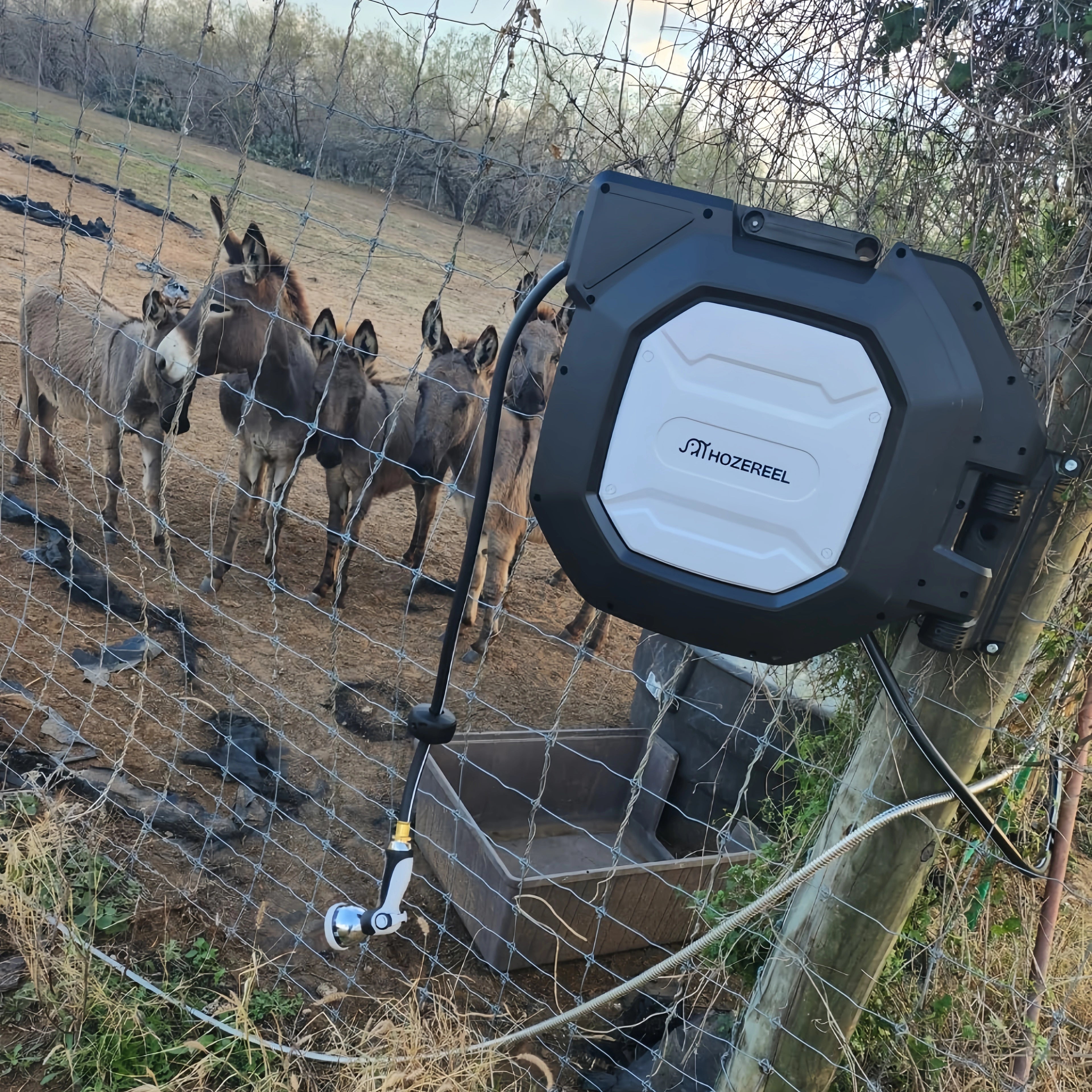 5/8" x 100 ft Heavy Duty Retractable Garden Hose Reel, Outdoor Garden Hose Reels - Self Retract Wall Mount Hose Reel